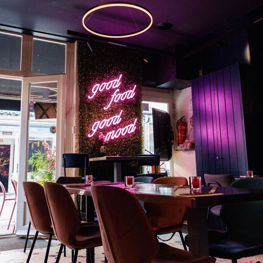 Robo-bar restaurant
